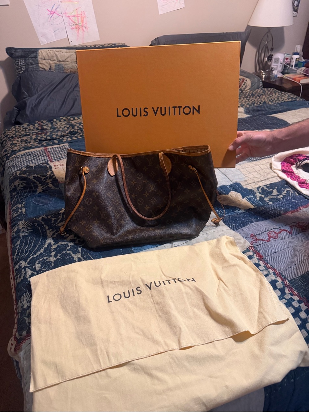 Louis Vuitton Monogram Canvas never full mm tote size medium bought in 2011